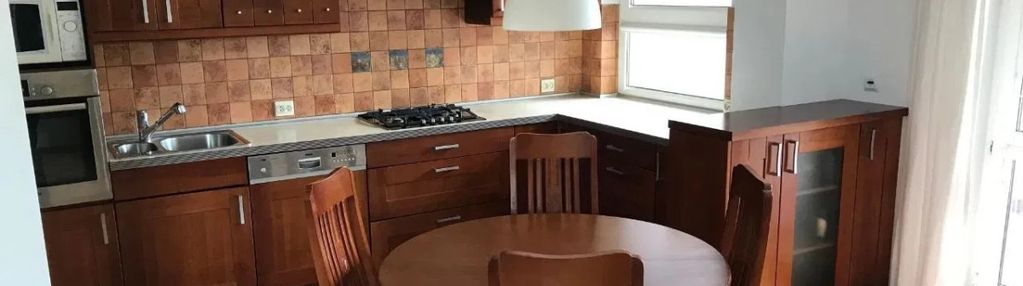 Wyremontowane mieszkanie 4-pokojowe na bemowie.