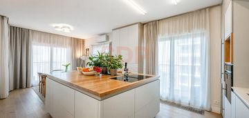 Apartament w centrum z widokiem na rzekę i tarasem