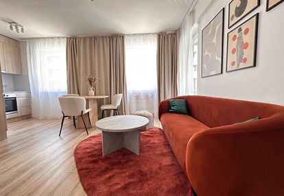 Praktycznie i ekonomicznie, 2 mieszkania w 1 na kępie