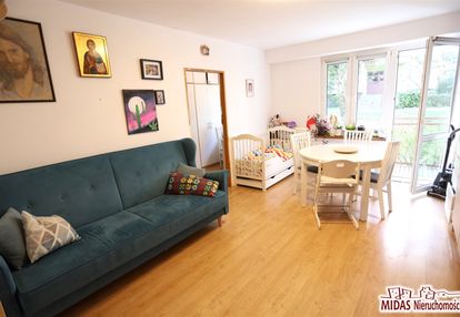 4 pokoje na parterze w bloku