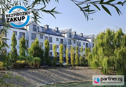 2 poziomowe z miejscem w hali garażowej