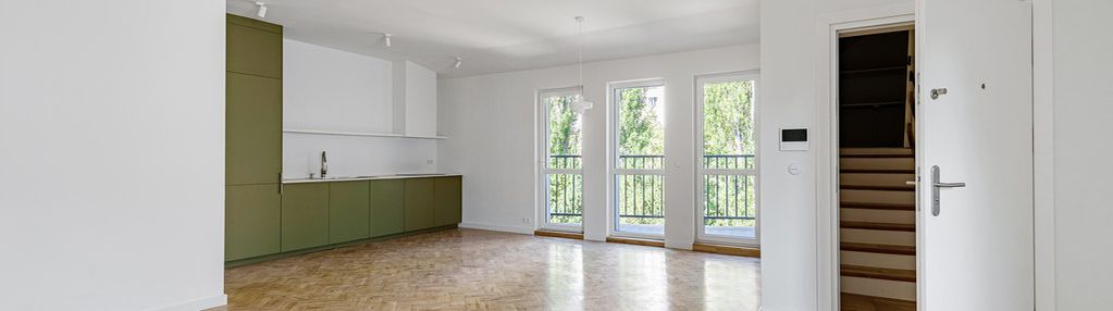 1-najemca/balkon/ogród/miejsce postojowe-73m