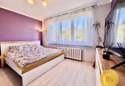 Duży balkon, 2 osobne pokoje, przy parku!