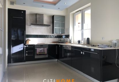 Trzypokojowe mieszkanie na zamkniętym osiedlu.