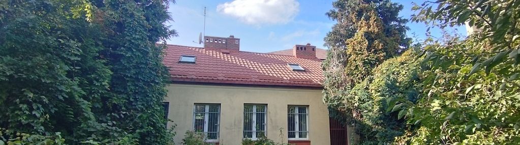 Dom w centrum przasnysza – 4 pokoje, ogród