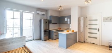 Nowoczesna kawalerka z balkonem blisko centrum