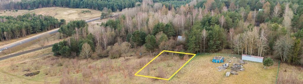 Woda i prąd | przy lesie | prostokątna