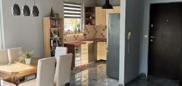 Mieszkanie o pow. 58 m² z ogródkiem i parkingiem.