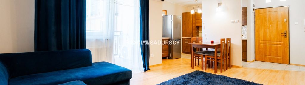 Przestronne mieszkanie / garaż / las / szkoła