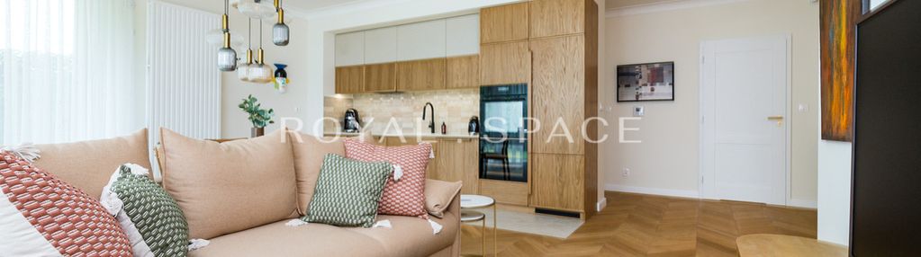 Apartament na woli justowskiej z ogrodem