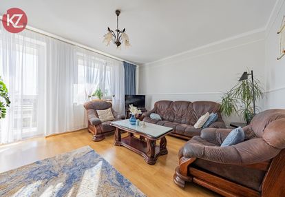 Przestronne mieszkanie w szydłowie na sprzedaż.