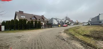 Uzbrojona, płaska działka na osiedlu domów!