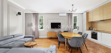 Przestronny apartament w pobliżu ronda mogilskiego