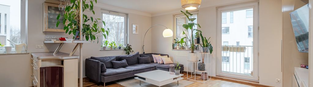 2 pokoje z balkonem i miejscem w hali!