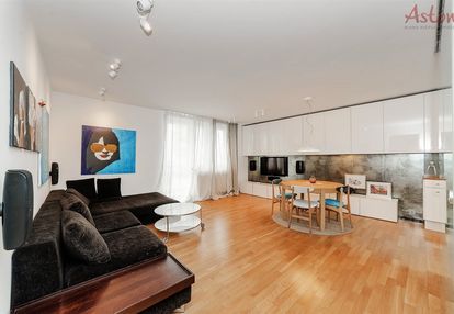 Mieszkanie na balbinie, i piętro, niski czynsz