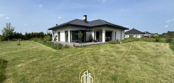 Dom wolnostojący parterowy duża działka