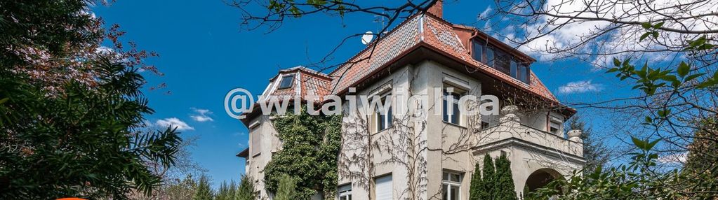 Wyjątkowa willa na borku .