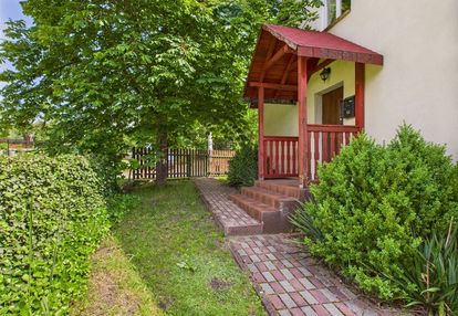 Naturalna oaza - dom tuż przy lesie i jeziorze