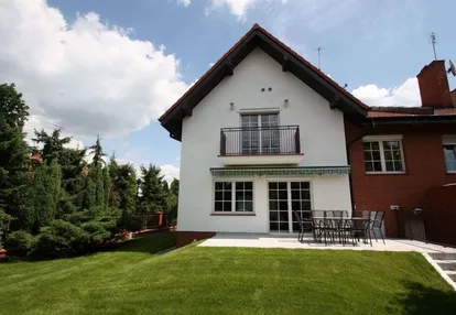Ładny, umeblowany dom 250 m2 w Konstancinie