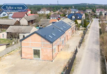 Dom w zabudowie szeregowej w świetnej okolicy