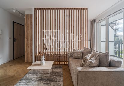 Hallera 140, pod klucz, balkon, miejsce parkingowe