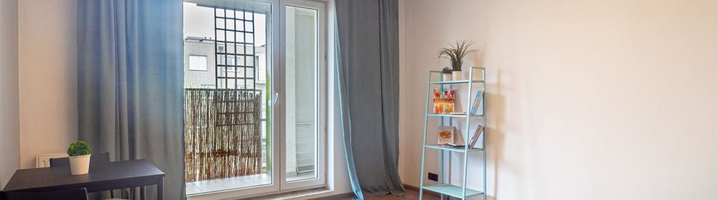 Zatorska, oddzielna kuchnia, balkon