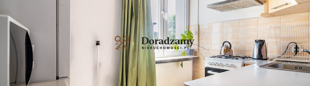 Dwa osobne pokoje przy pkp z miejscem postojowym