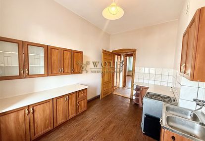 Komfortowe mieszkanie w kamienicy z balkonem