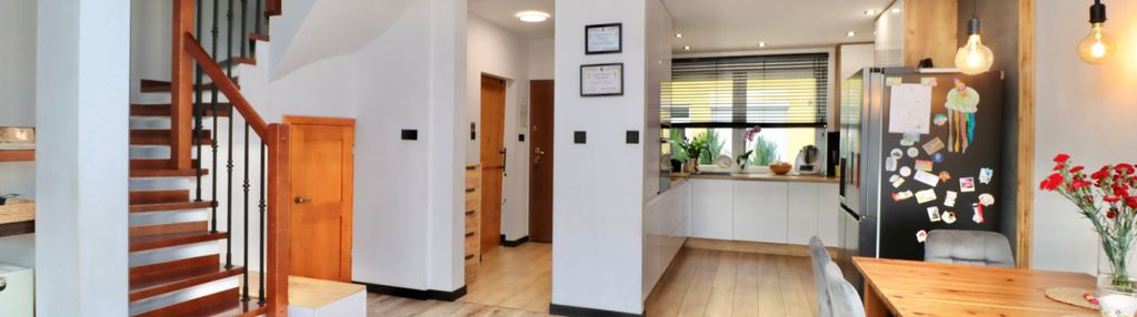 Nowoczesny, przestronny szeregowiec z tarasem!