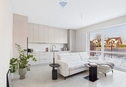 Nowe mieszkanie z prywatnym ogródkiem w wawrze