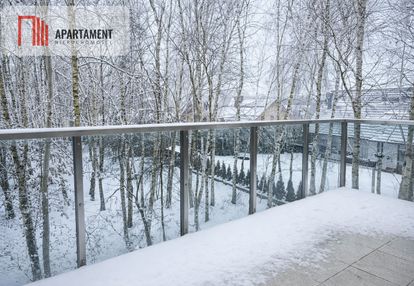 Apartament z widokiem na las