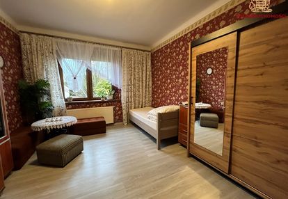 Piętro domu w centrum.