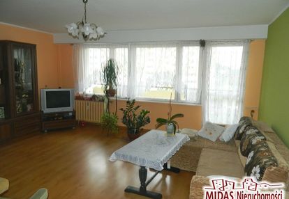 60,6m2, 3 pokoje, 3piętro, loggia,parking południe
