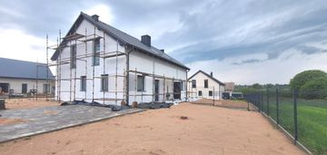 Piękny dom bliźniak 5 pokoi z dużym ogrodem