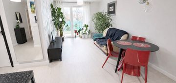 3-pokojowe z ogródkiem i miejscem postojowym