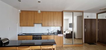 Apartament + 2 stanowiska postojowe