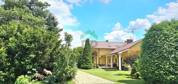Dom z piękną działką