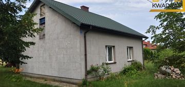 Dom-siedlisko w otoczeniu zieleni dąbrowa rusiecka