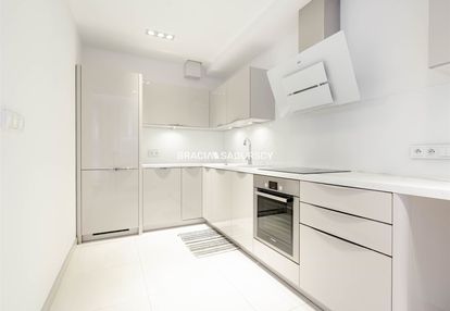 3 pok 65m2 nowe budownictwo winda centrum