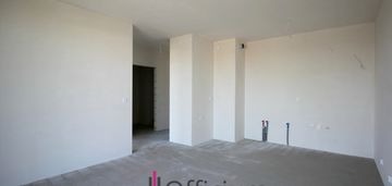 Sprzedam ustawne 2-pok. mieszkanie, do wykończenia