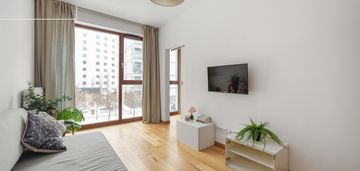 Zamknięte osiedle, jasne, parking, komórka!