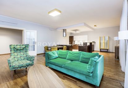 Apartament w nowej kamienicy przy plantach