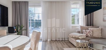 Apartament z ogrodem i basenem | ogrody tesoro