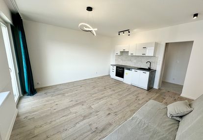 3 pokoje do zamieszkania,balkon,super lokalizacja