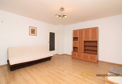 Przestronne 2-pokojowe mieszkanie z balkonem – gaj