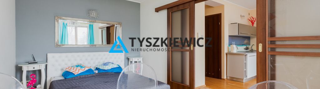 Blisko plaży z windą i parkingiem