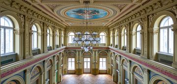 Zabytkowy budynek z xix wieku, centrum łódź