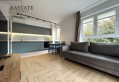 Pierwszy najemca | garderoba | klimatyzacja
