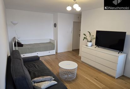 Przestronna kawalerka obok szkoły brytyjskiej