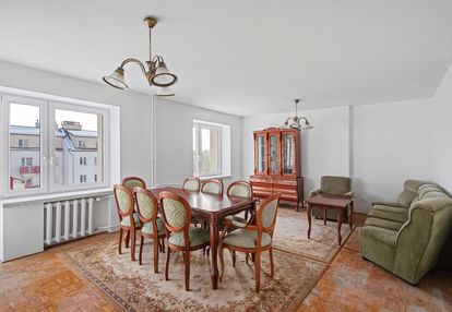 Mieszkanie 4 pokoje 81 m² w zielonce.